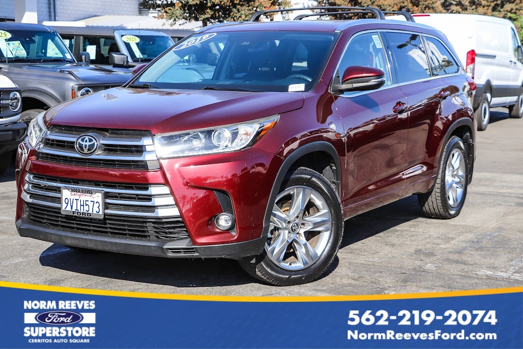 Used 2019 Toyota Highlander Limited Limited V6 FWD