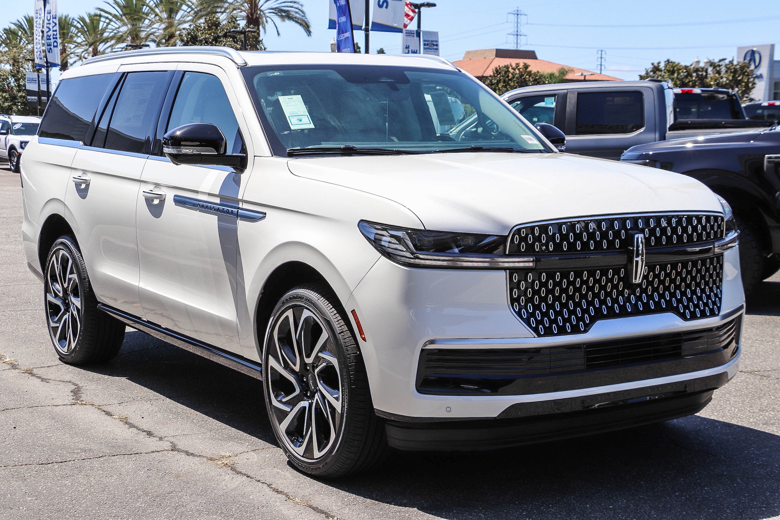 2026 Lincoln Navigator Reserve - Photo 3