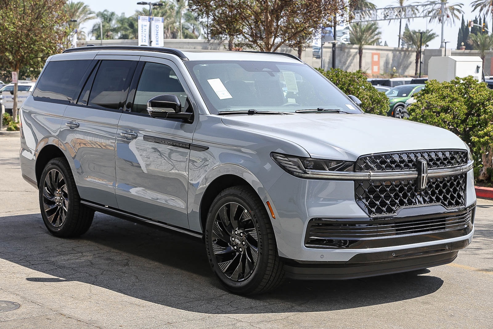 2026 Lincoln Navigator Reserve - Photo 3