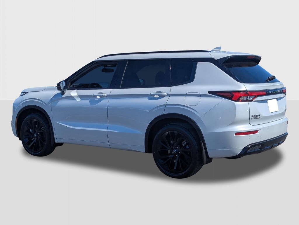 New 2026 Nissan Rogue Plug-In Hybrid Platinum SUV