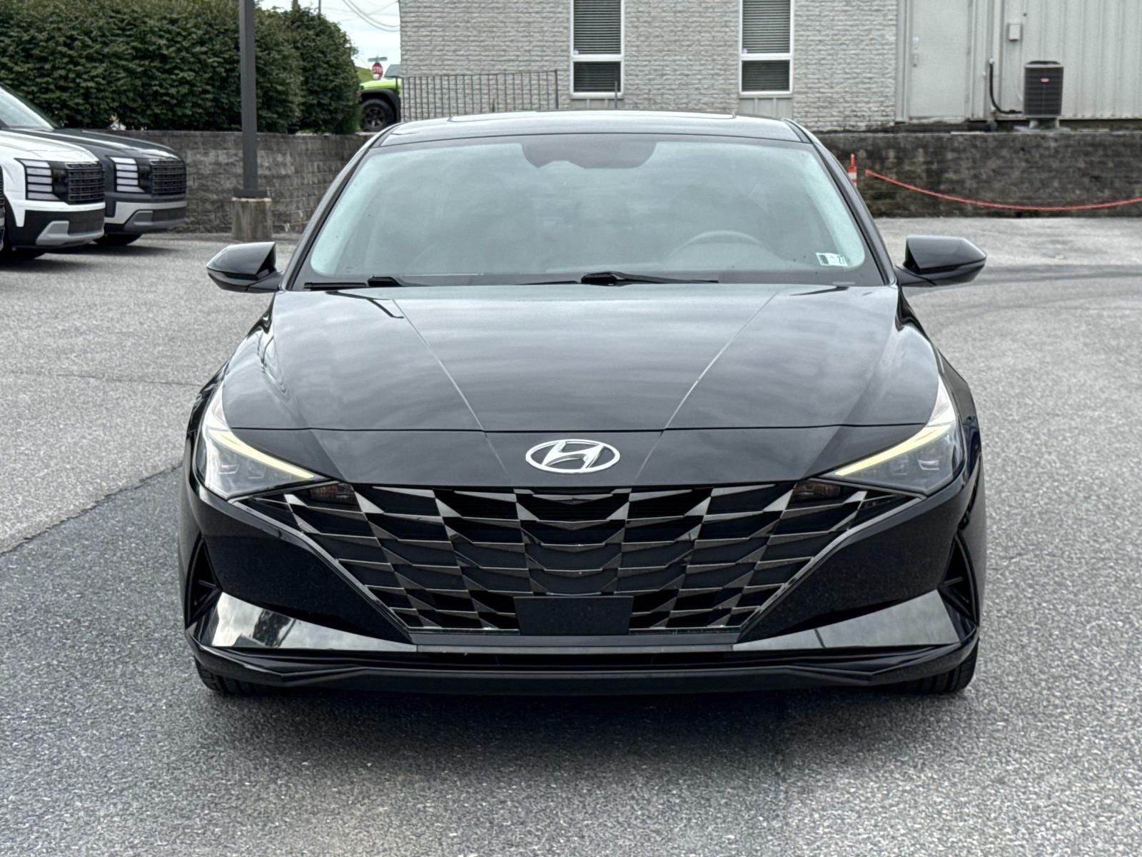 2022 Hyundai Elantra Limited - Photo 29
