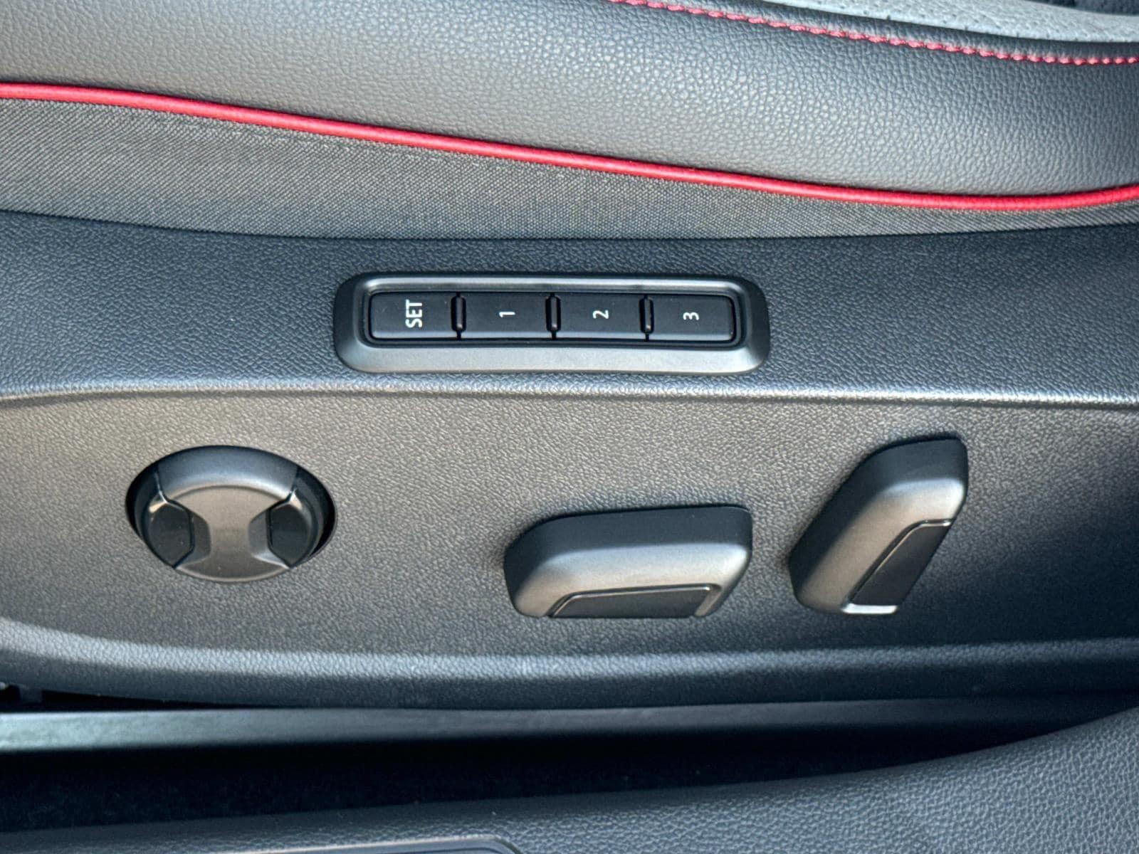 2024 Volkswagen Golf GTI Autobahn - Photo 16