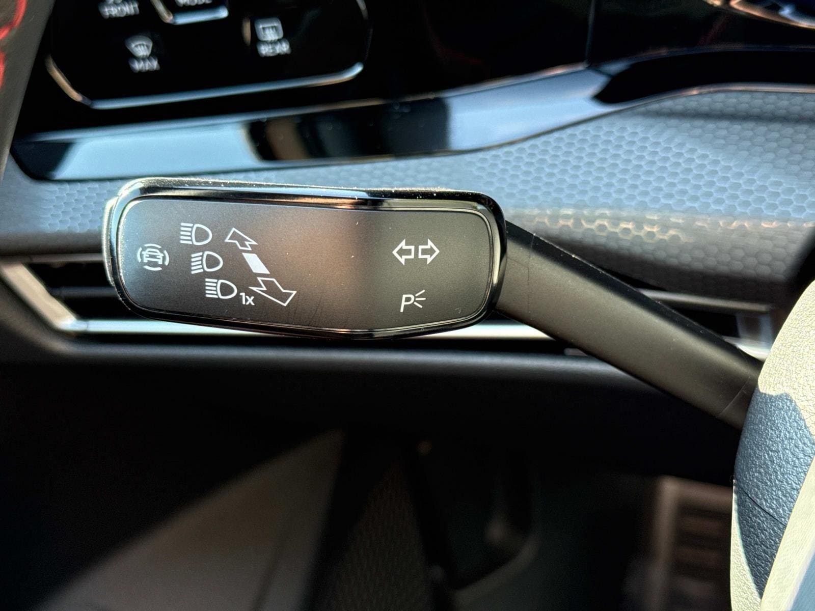 2024 Volkswagen Golf GTI Autobahn - Photo 11