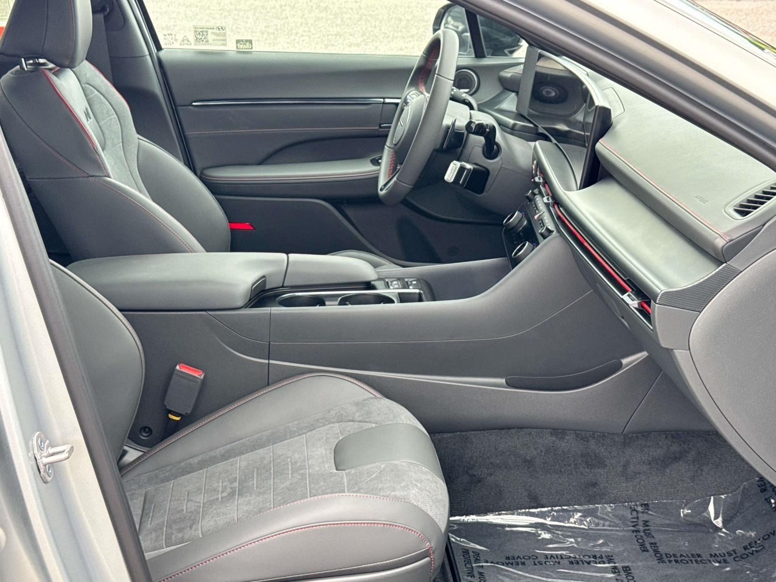 2025 Hyundai Sonata N Line - Photo 23
