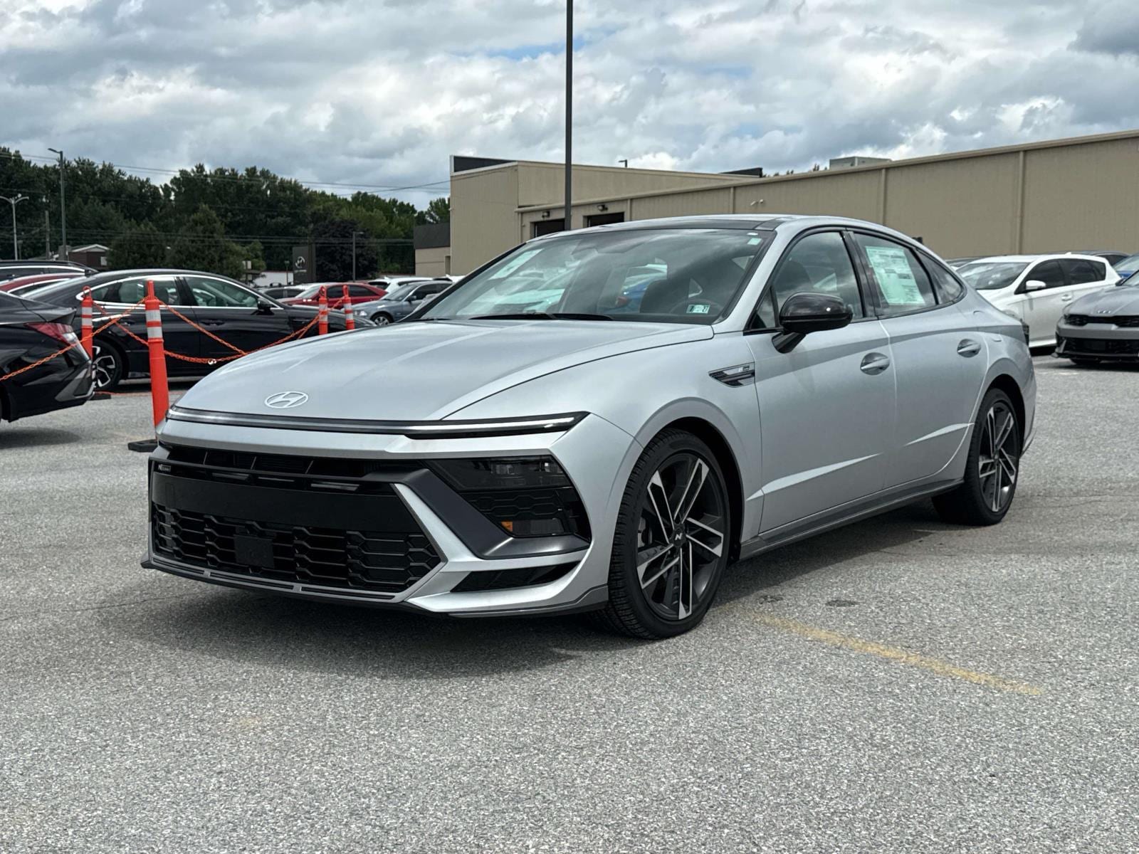 2025 Hyundai Sonata N Line - Photo 28