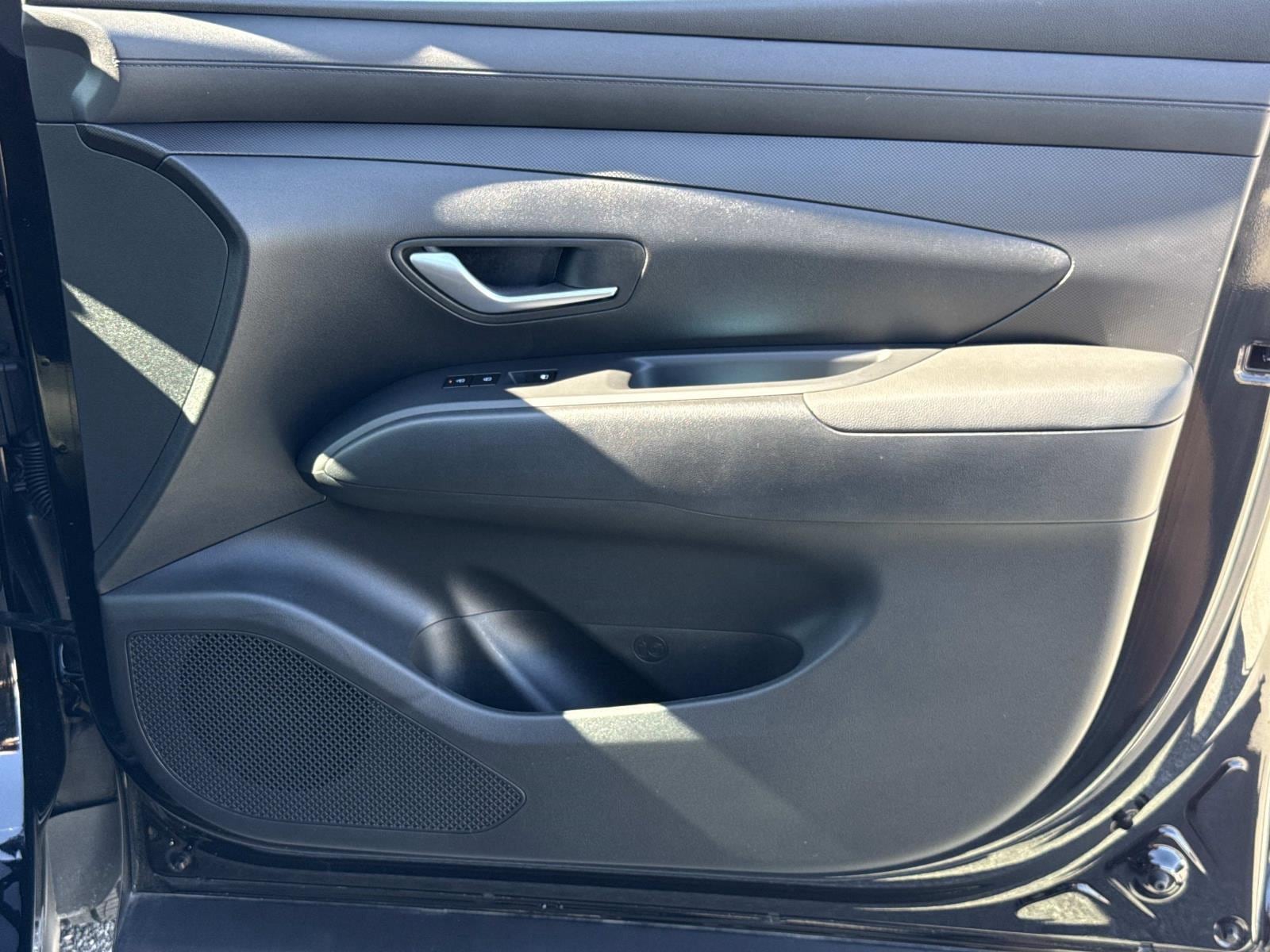 2025 Hyundai Santa Cruz SE - Photo 19