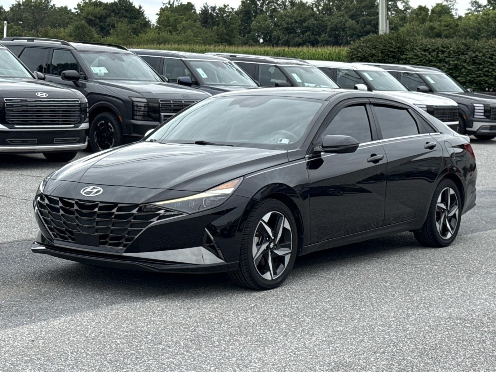 2022 Hyundai Elantra Limited - Photo 28