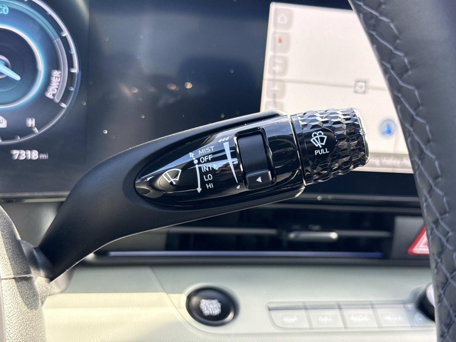 2025 Hyundai Elantra Limited - Photo 12