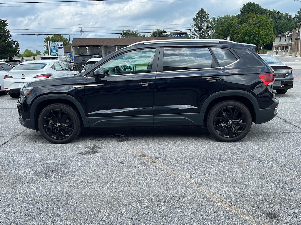 Used 2024 Volkswagen Taos 1.5T SE SUV