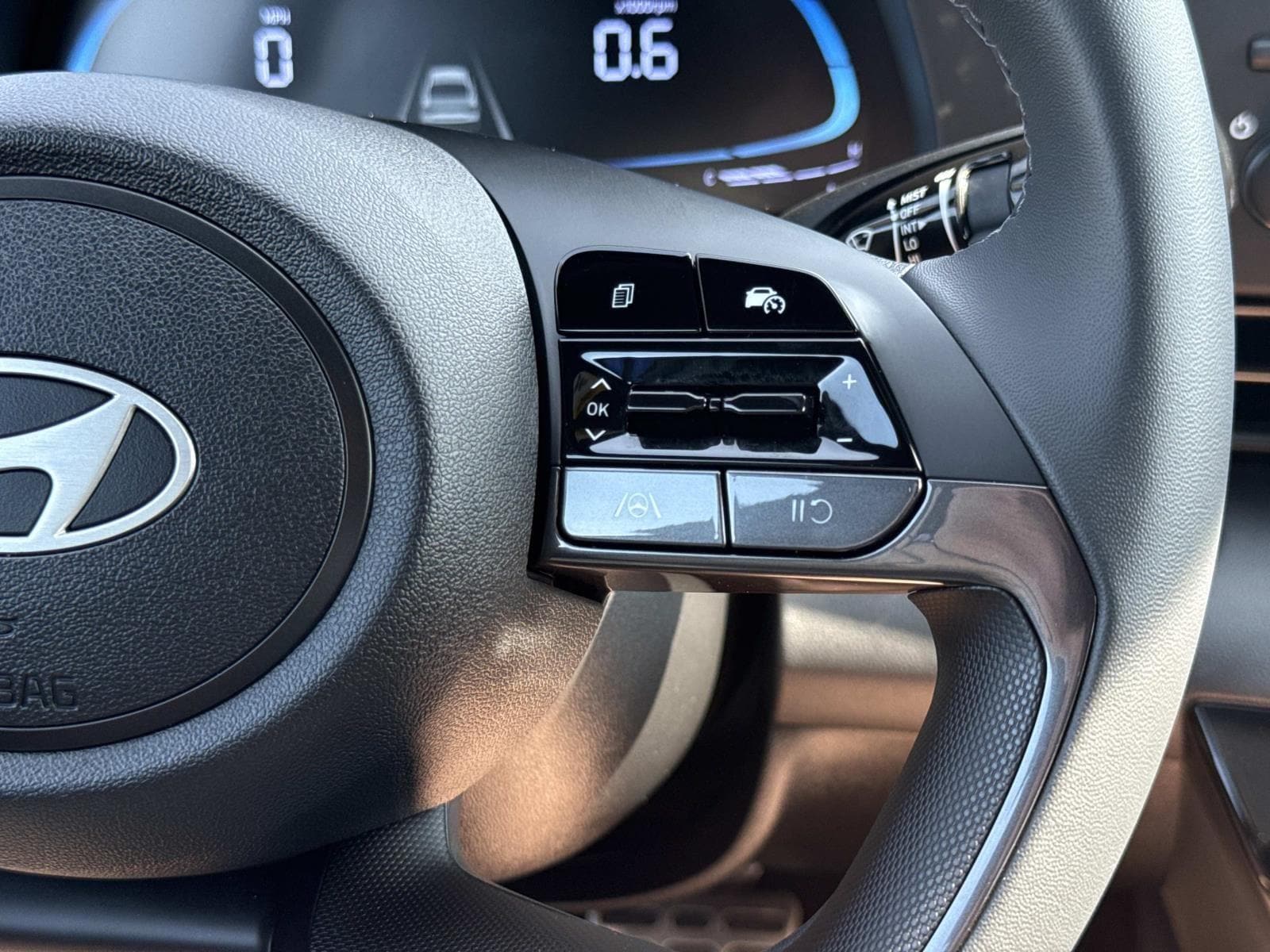 2026 Hyundai Elantra SEL Sport - Photo 9