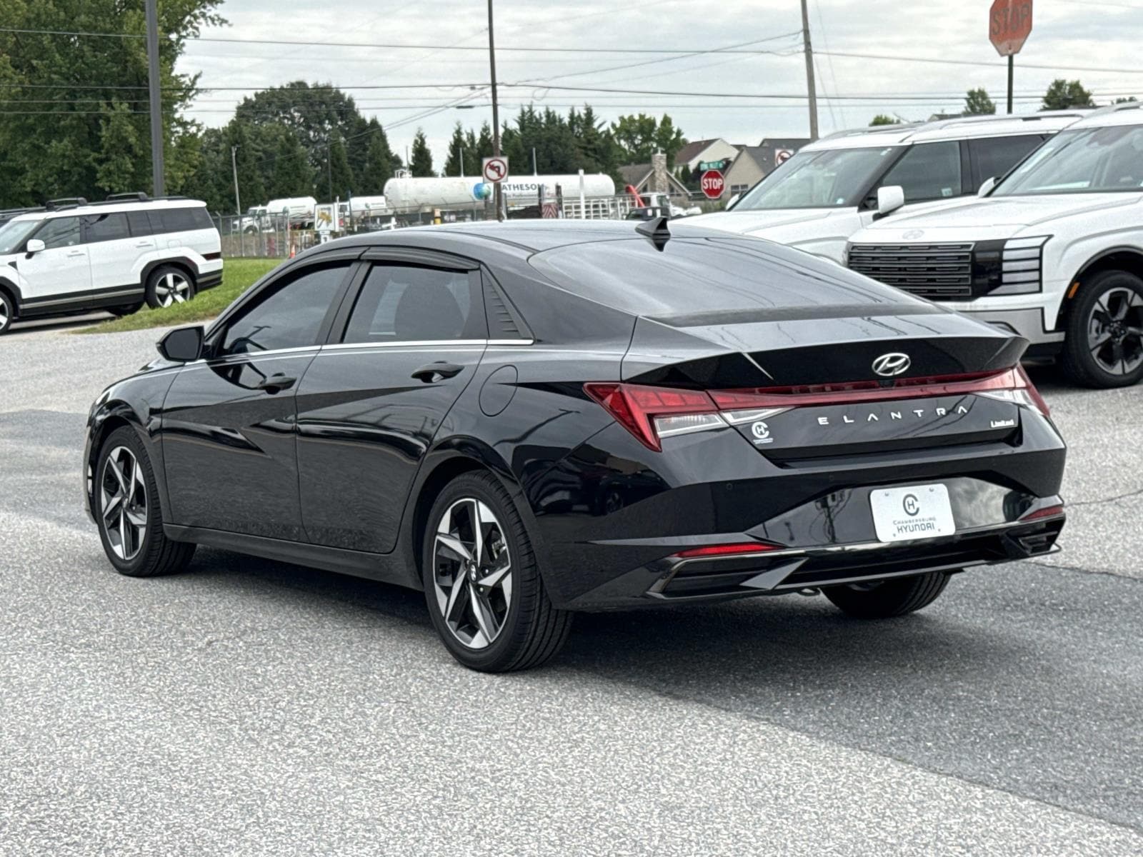 2022 Hyundai Elantra Limited - Photo 27
