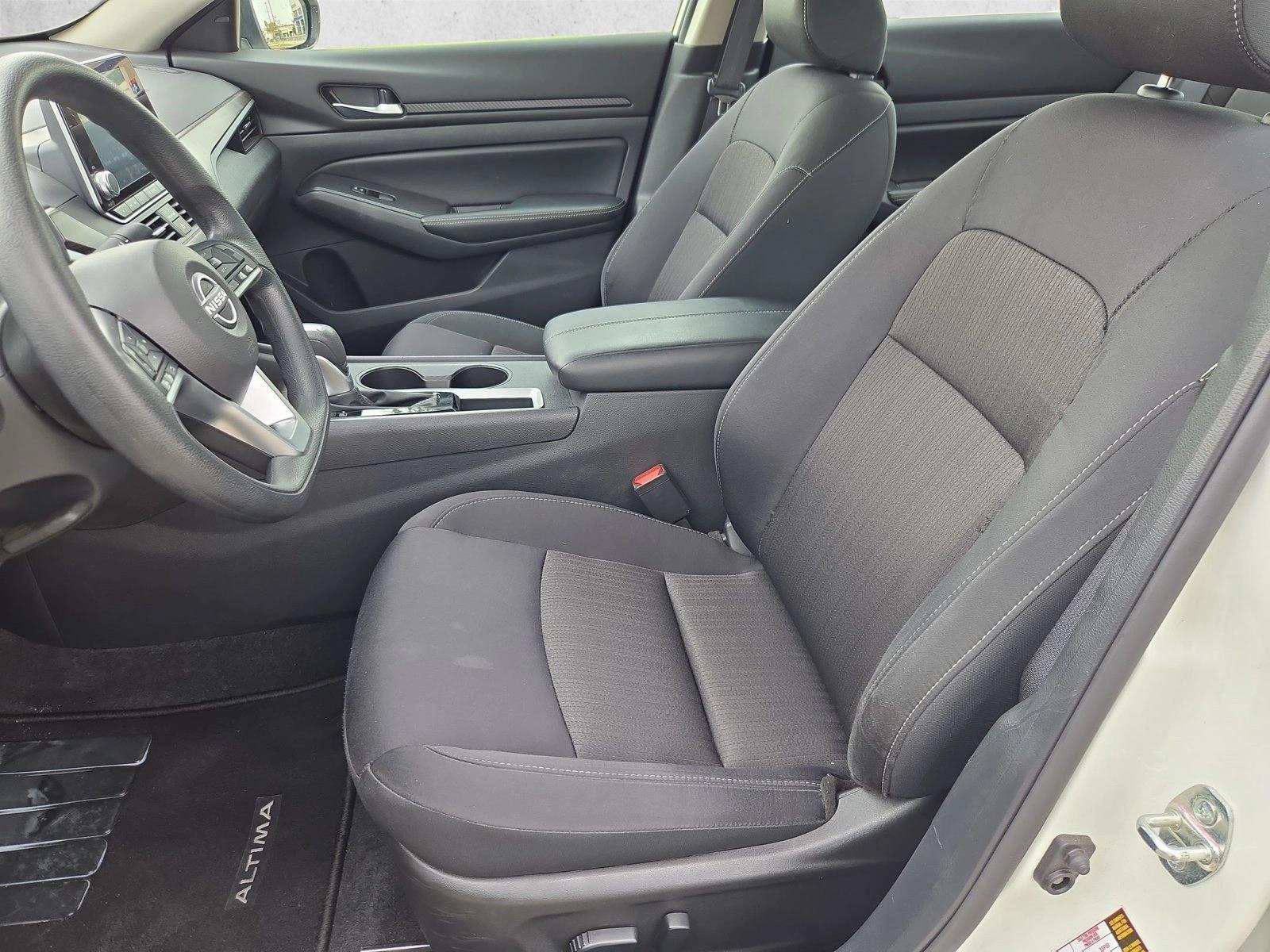 2025 Nissan Altima SV - Photo 13