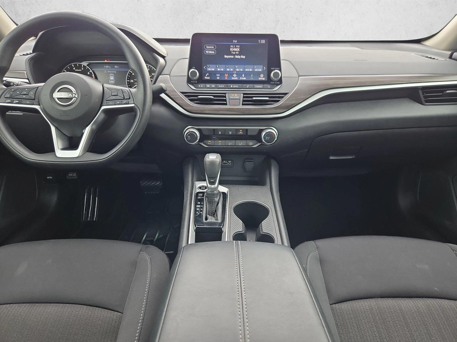 2025 Nissan Altima SV - Photo 14