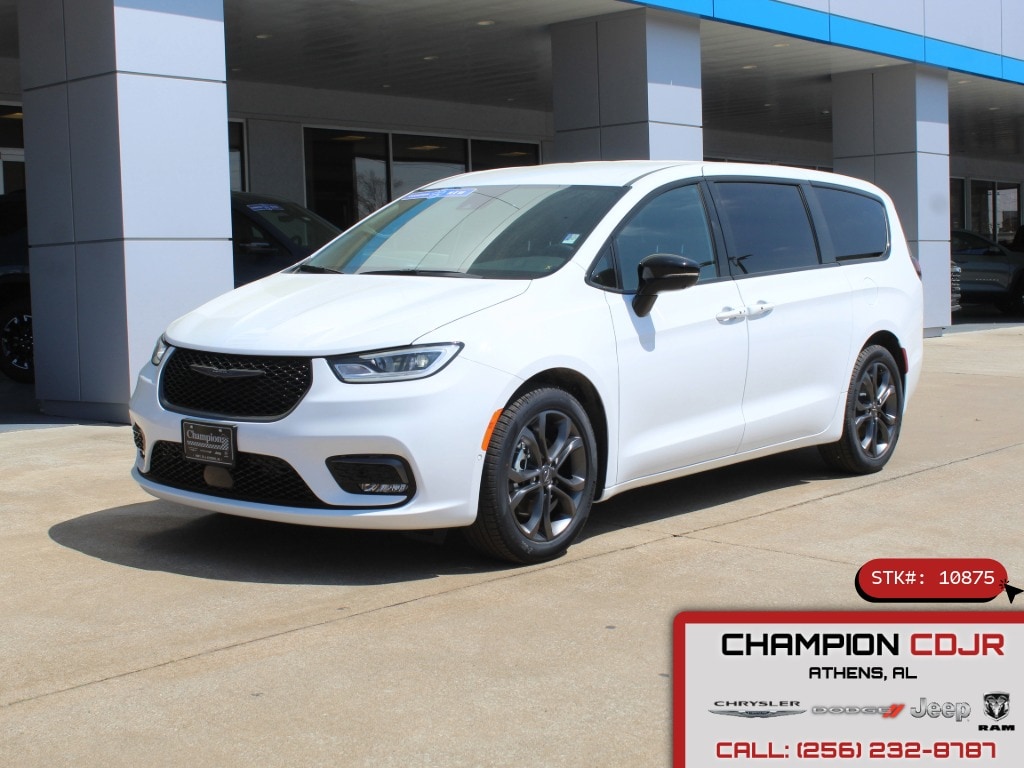 2026 Chrysler Pacifica Passenger Van 