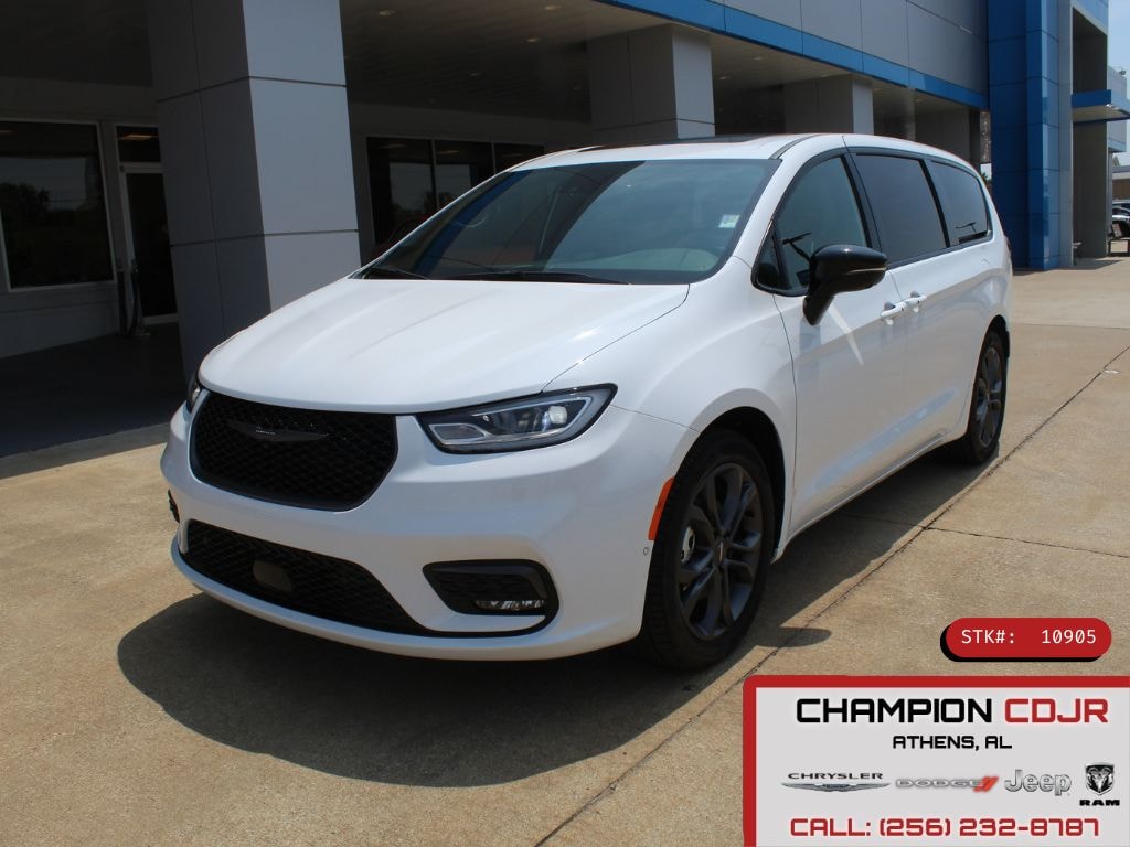 2026 Chrysler Pacifica Passenger Van 