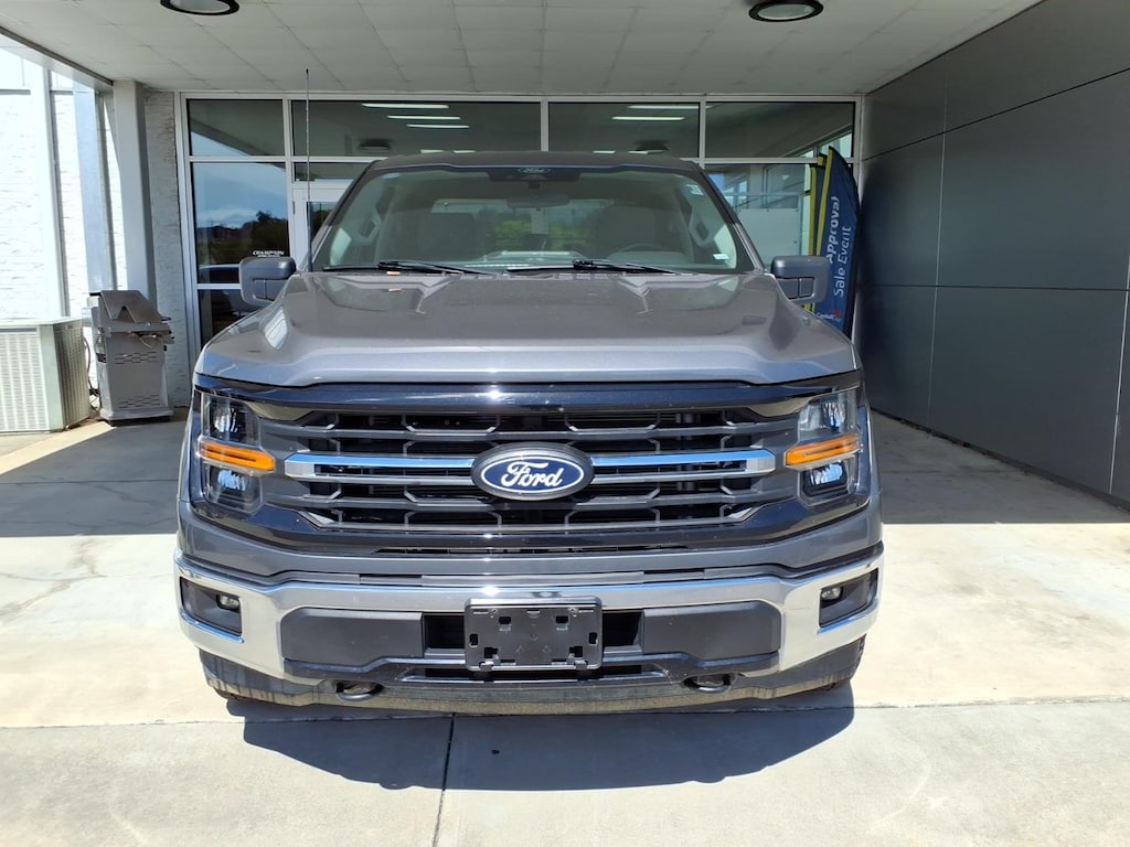 Used 2025 Ford F-150 XLT Truck SuperCrew Cab