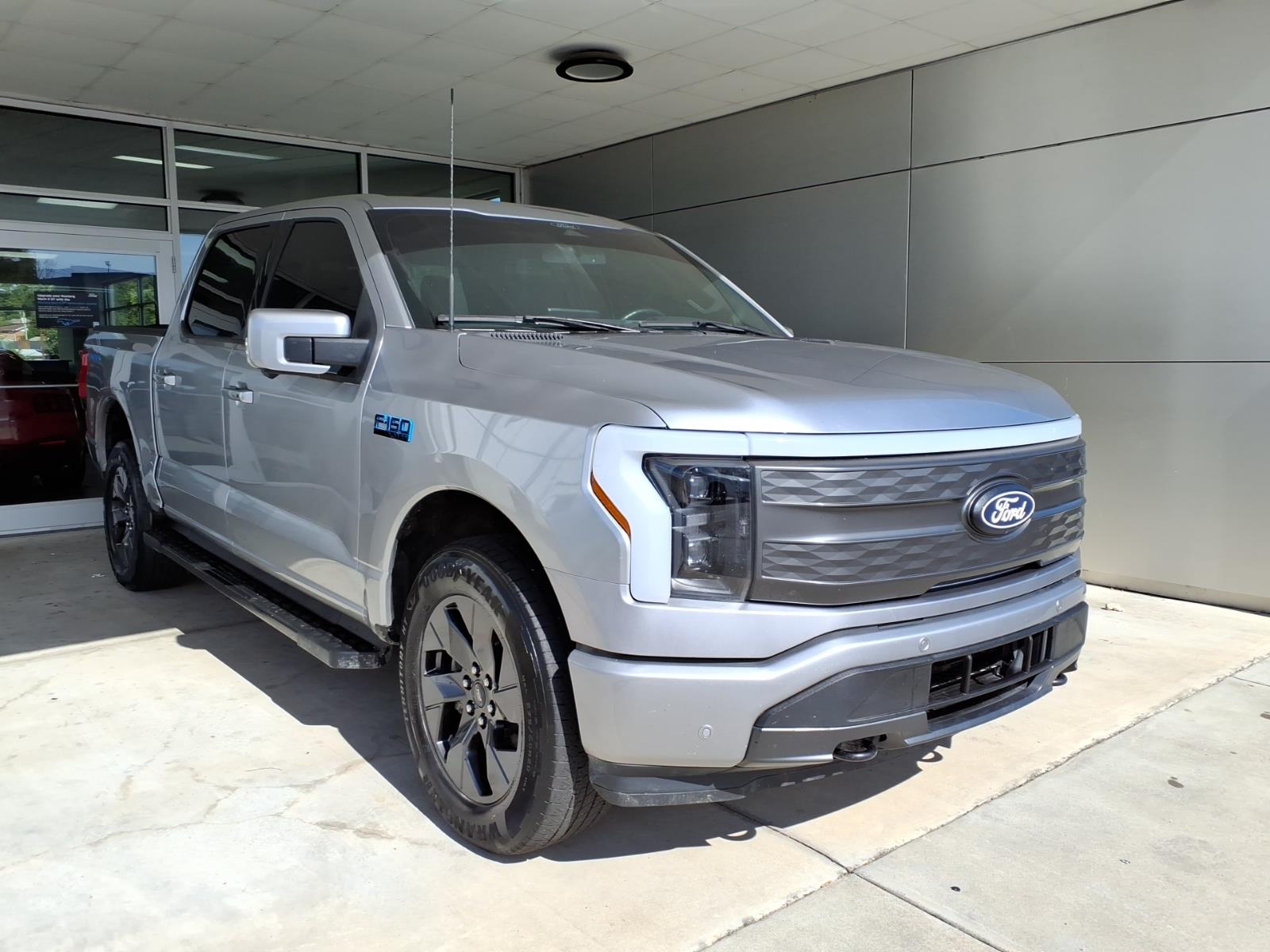 Used 2024 Ford F-150 Lightning Lariat AWD Lariat SuperCrew 5.5 ft. SB