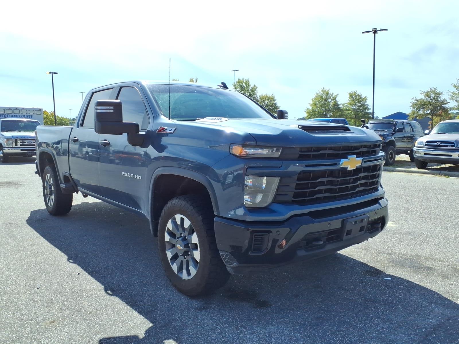 Used 2025 Chevrolet Silverado 2500HD Custom Truck Crew Cab