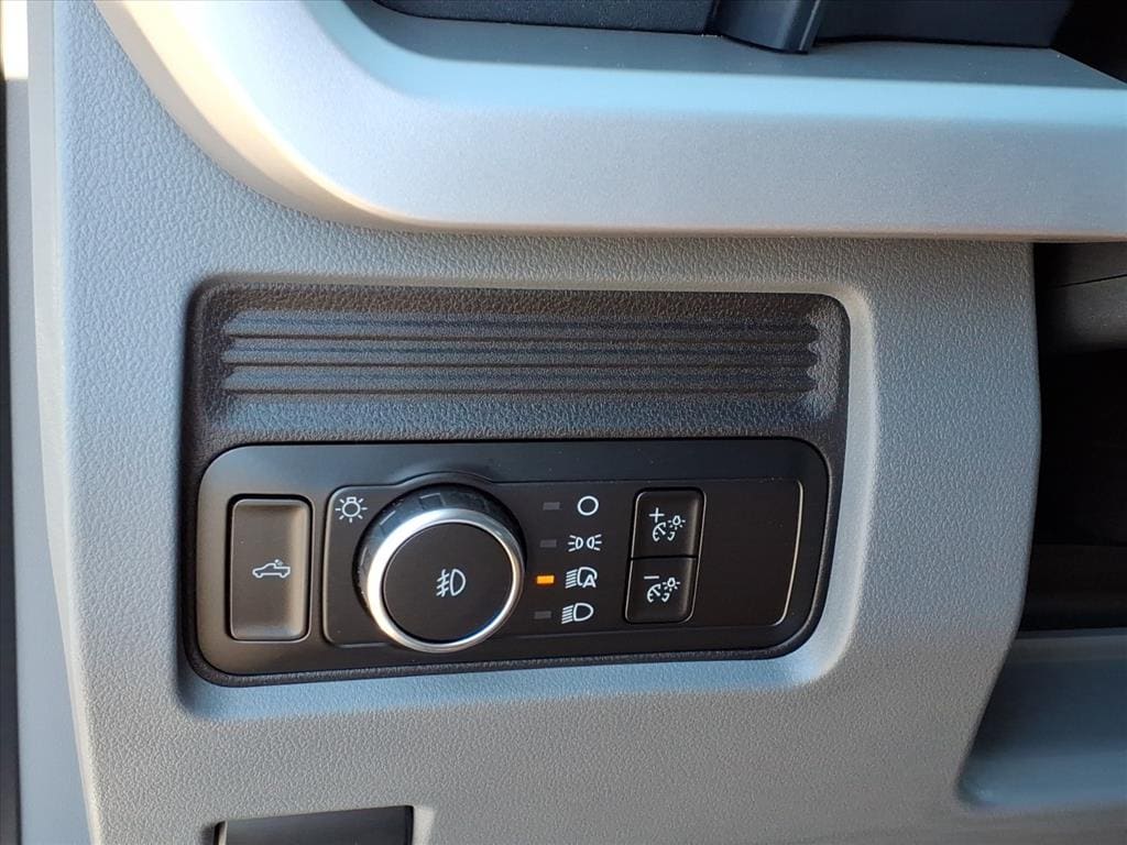 2026 Ford F-350 Super Duty XL - Photo 6