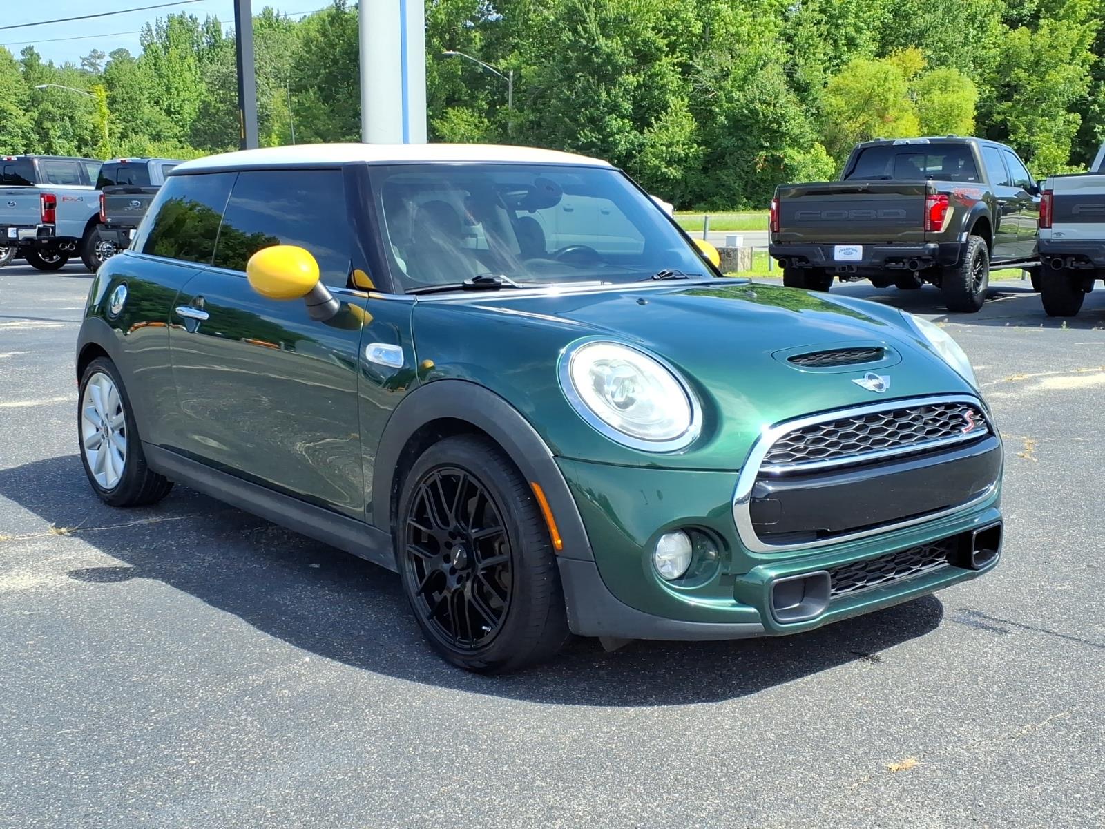 2017 MINI Cooper