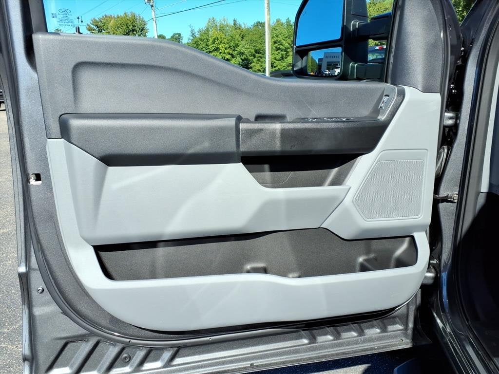 New 2026 Ford F-350 Super Duty XL 4x2 XL Crew Cab 8 ft. LB SRW Pickup