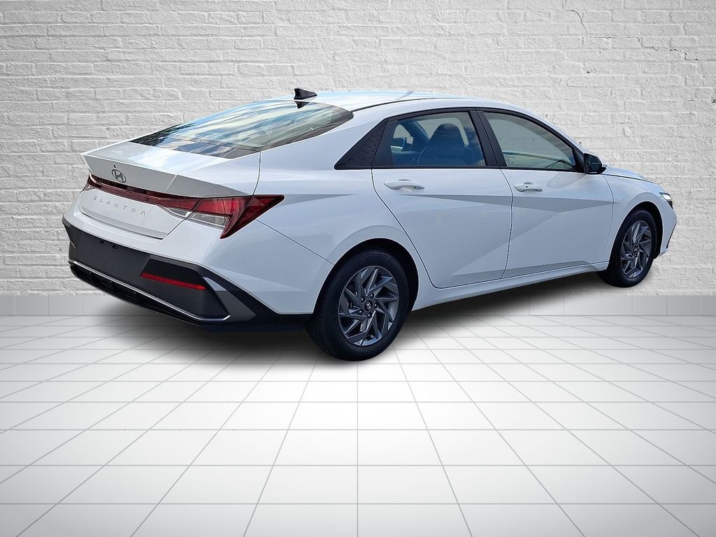 Used 2024 Hyundai Elantra SEL Sedan