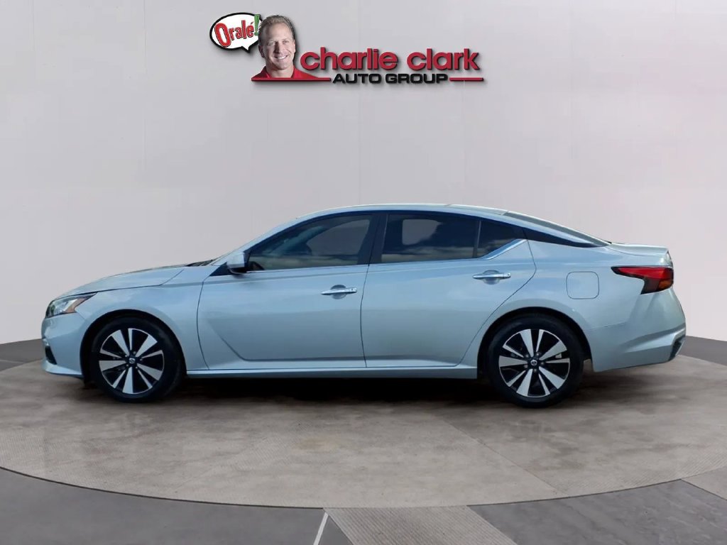 Used 2022 Nissan Altima SV with VIN 1N4BL4DVXNN407045 for sale in Pharr, TX