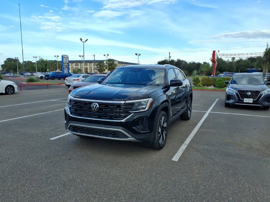 2026 Volkswagen Atlas Cross Sport SE w/Tech