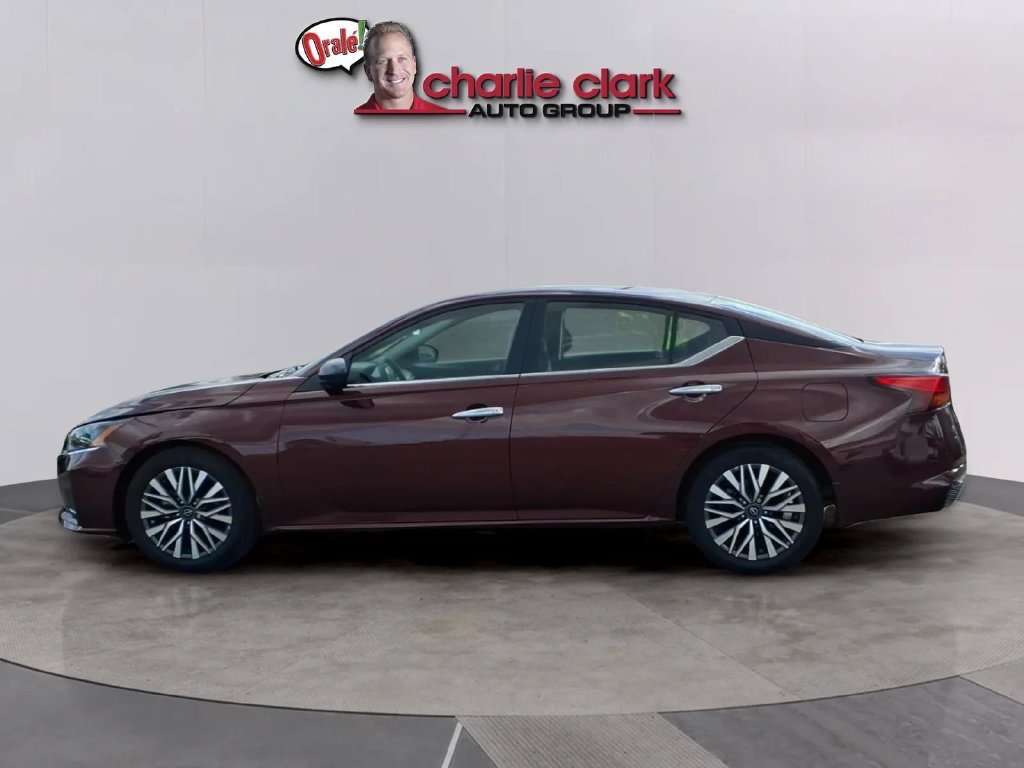 Used 2024 Nissan Altima SV with VIN 1N4BL4DV5RN426835 for sale in Pharr, TX