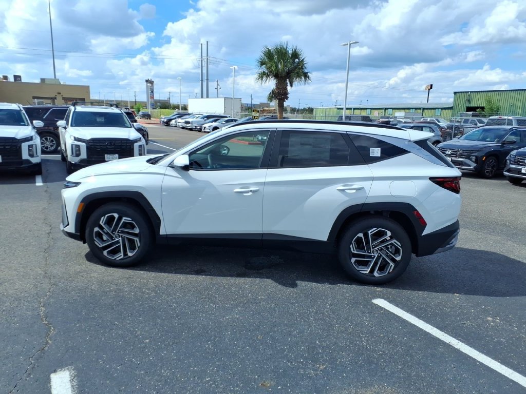New 2026 Hyundai Tucson SEL Plus FWD SUV