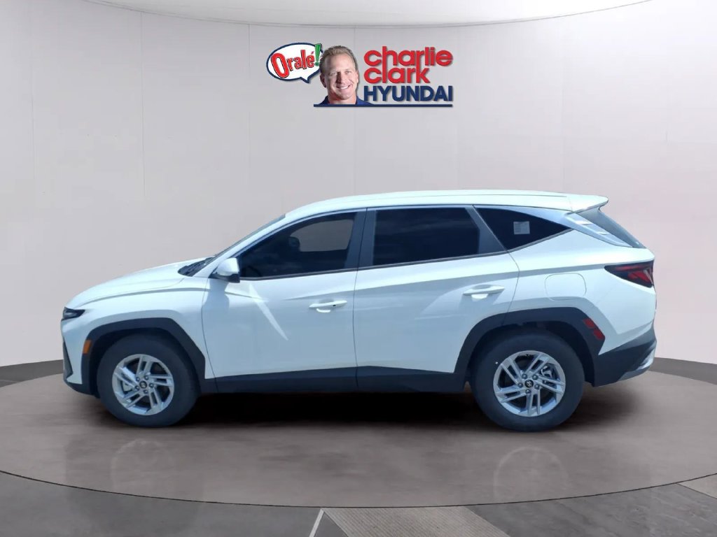 New 2026 Hyundai Tucson SE FWD SUV