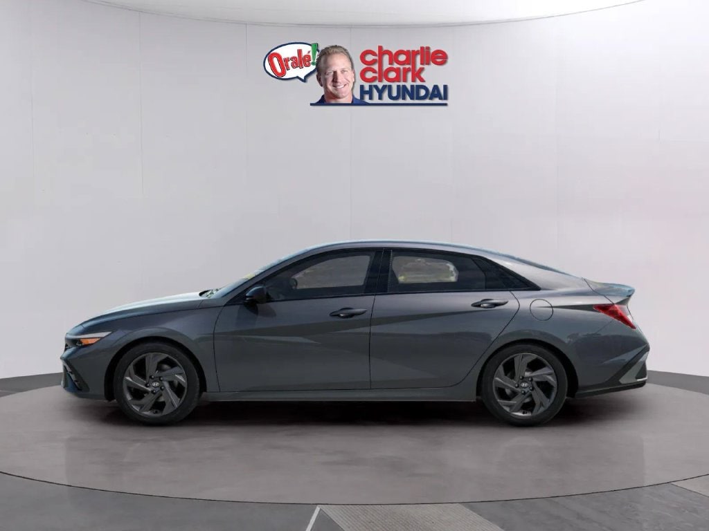 New 2026 Hyundai Elantra SEL Sport Sedan