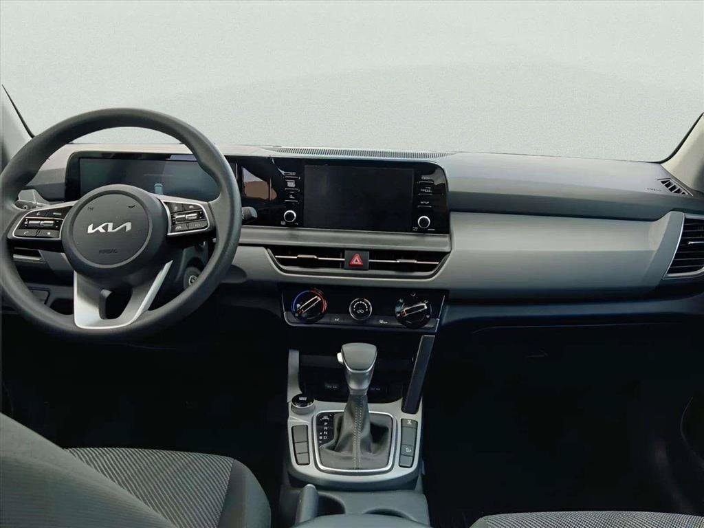 2025 Kia Seltos LX - Photo 8