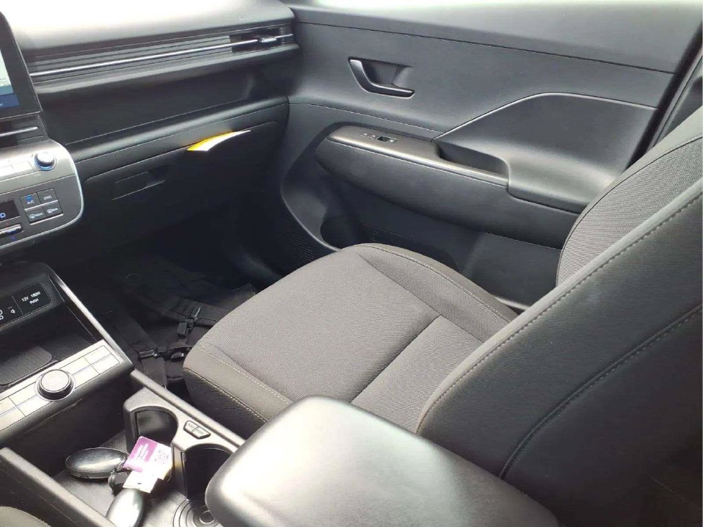 2024 Hyundai Kona SEL - Photo 11
