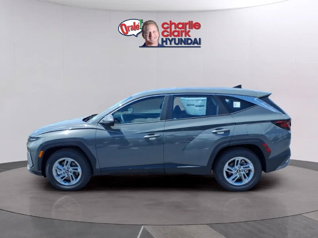 New 2026 Hyundai Tucson SE FWD SUV