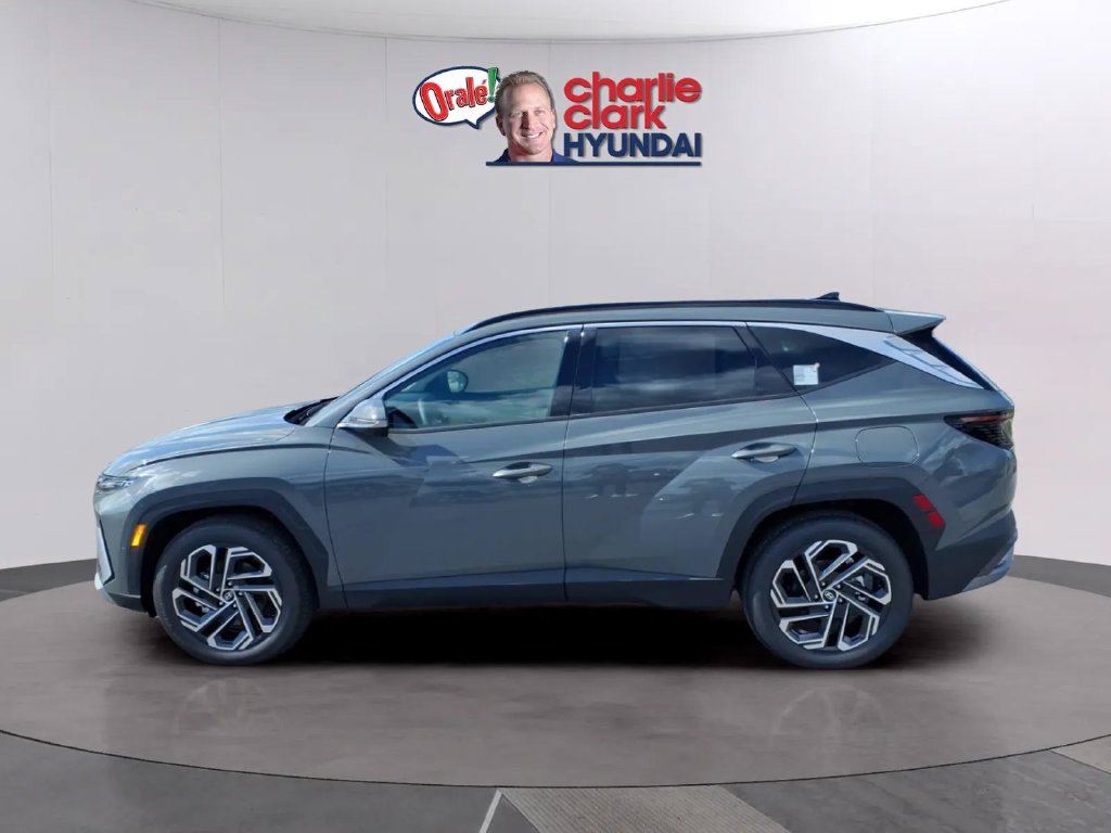 New 2026 Hyundai Tucson Limited FWD SUV