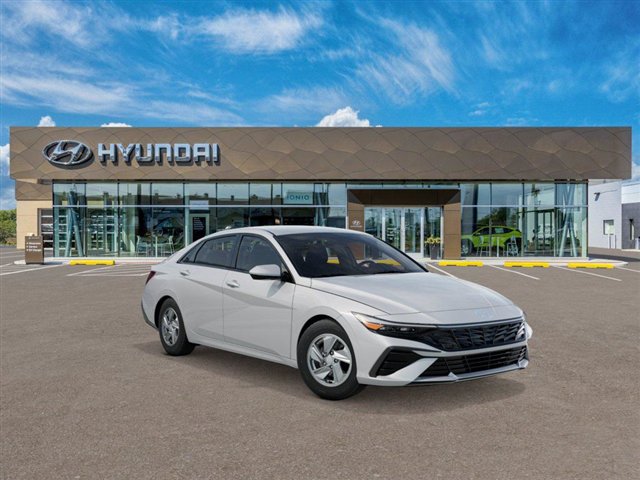 Used 2026 Hyundai Elantra SE Sedan