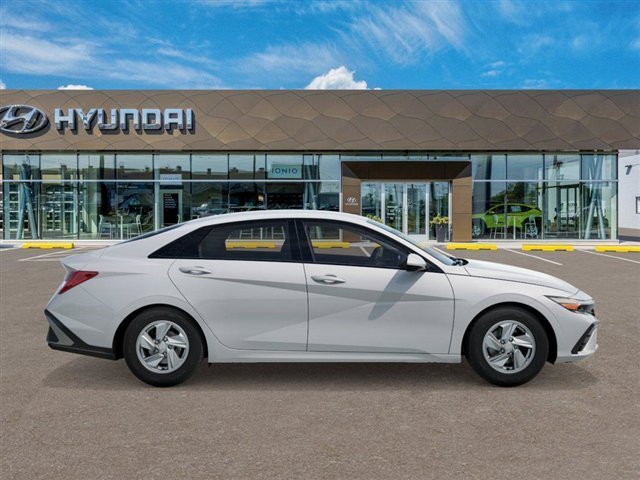 2026 Hyundai Elantra SE - Photo 7