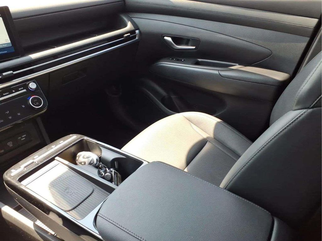 2025 Hyundai Tucson SEL Convenience - Photo 10