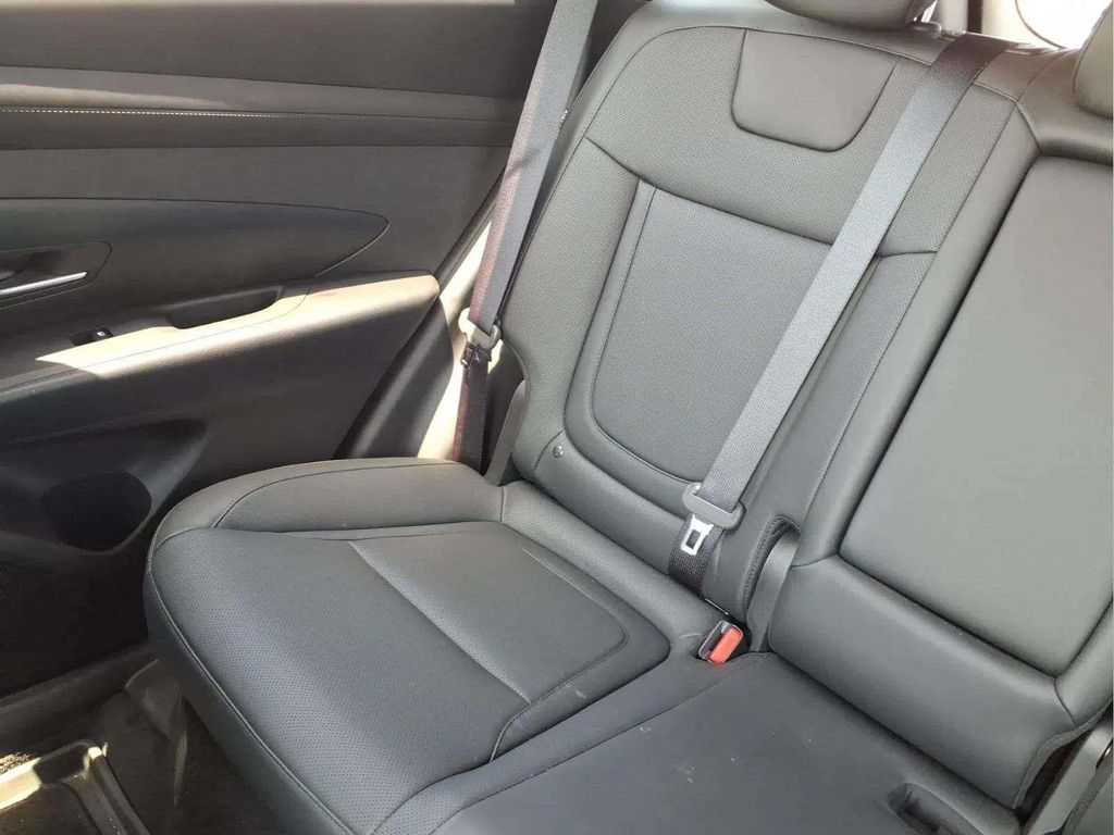 2025 Hyundai Tucson SEL Convenience - Photo 16