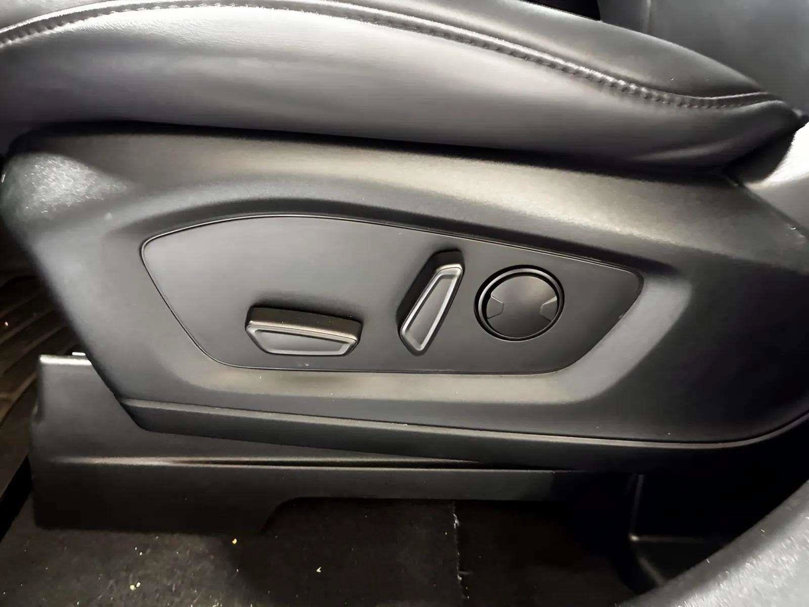 2023 Ford Explorer XLT - Photo 9