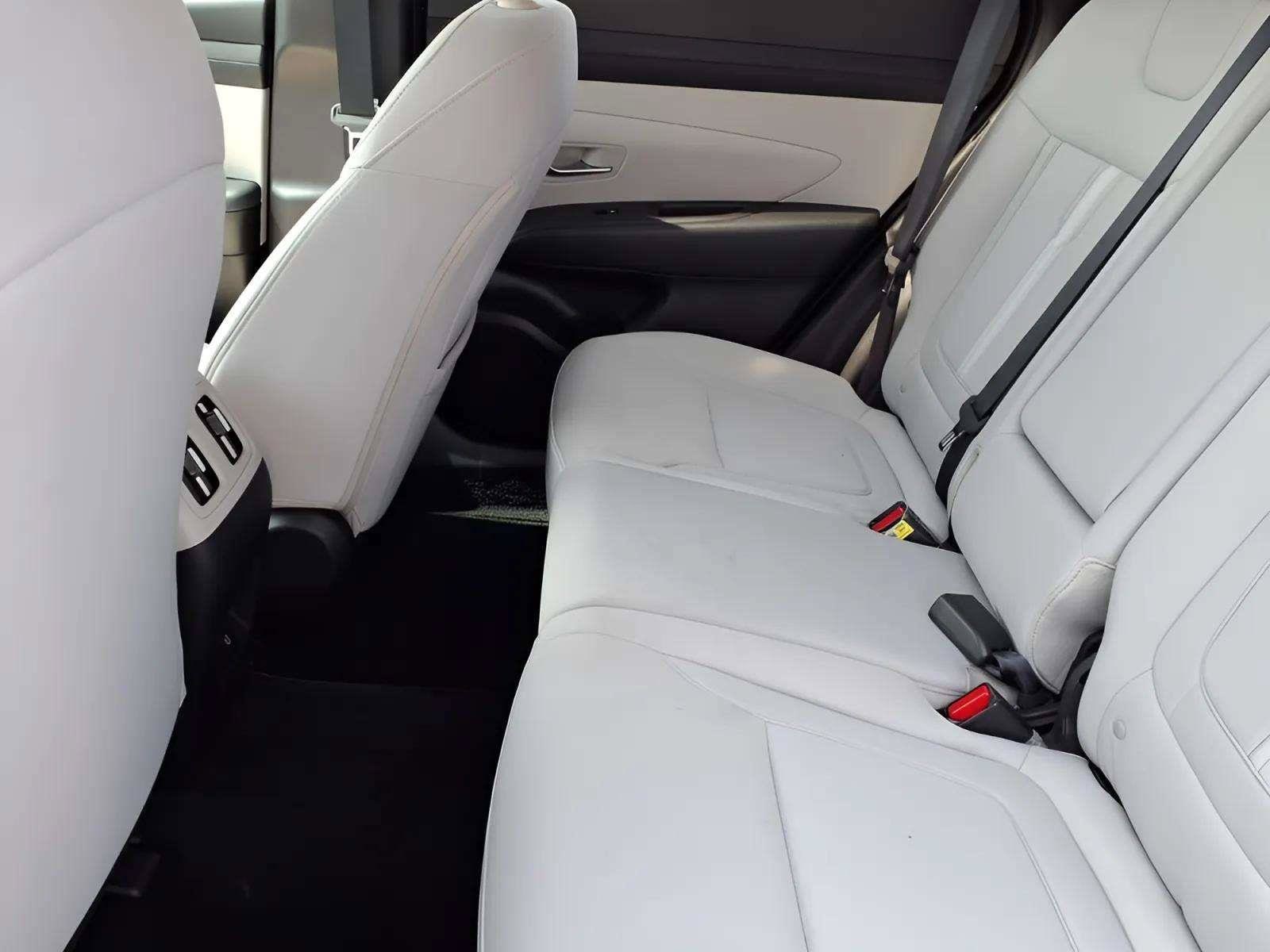 2025 Hyundai Tucson SEL - Photo 9