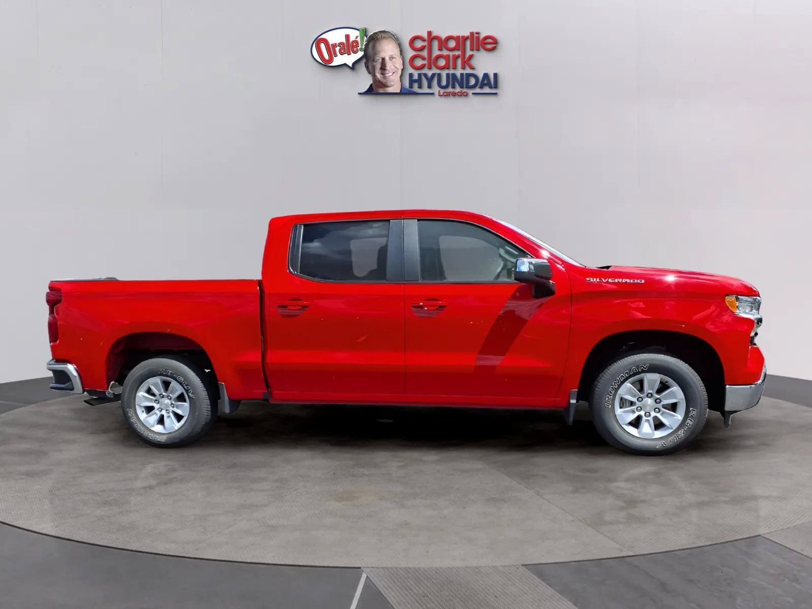 2025 Chevrolet Silverado 1500 LT - Photo 6