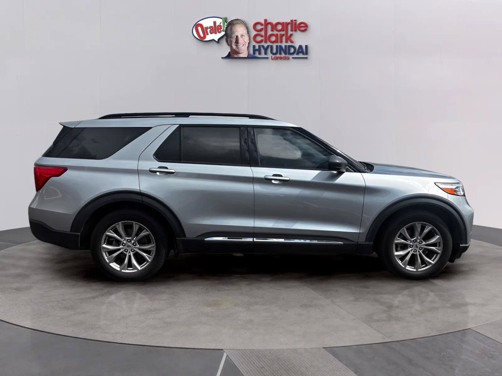 2023 Ford Explorer XLT - Photo 6