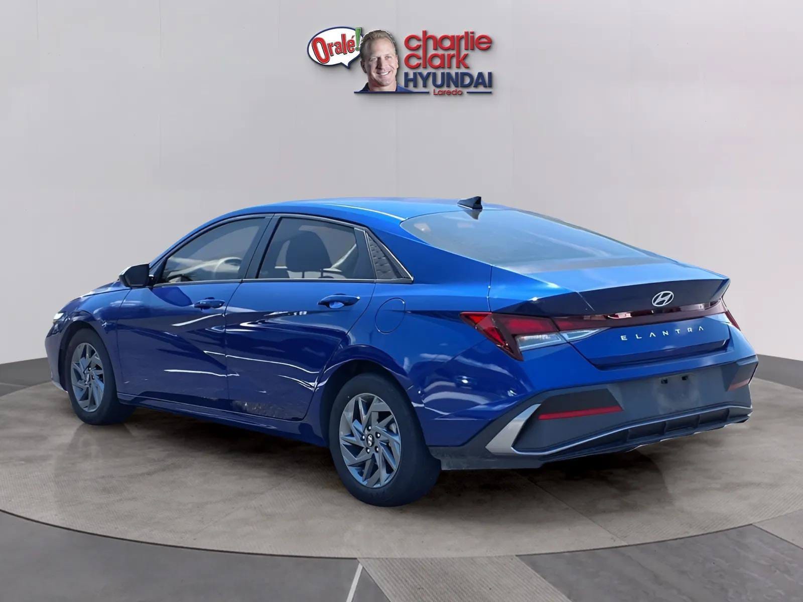 2024 Hyundai Elantra SEL - Photo 3
