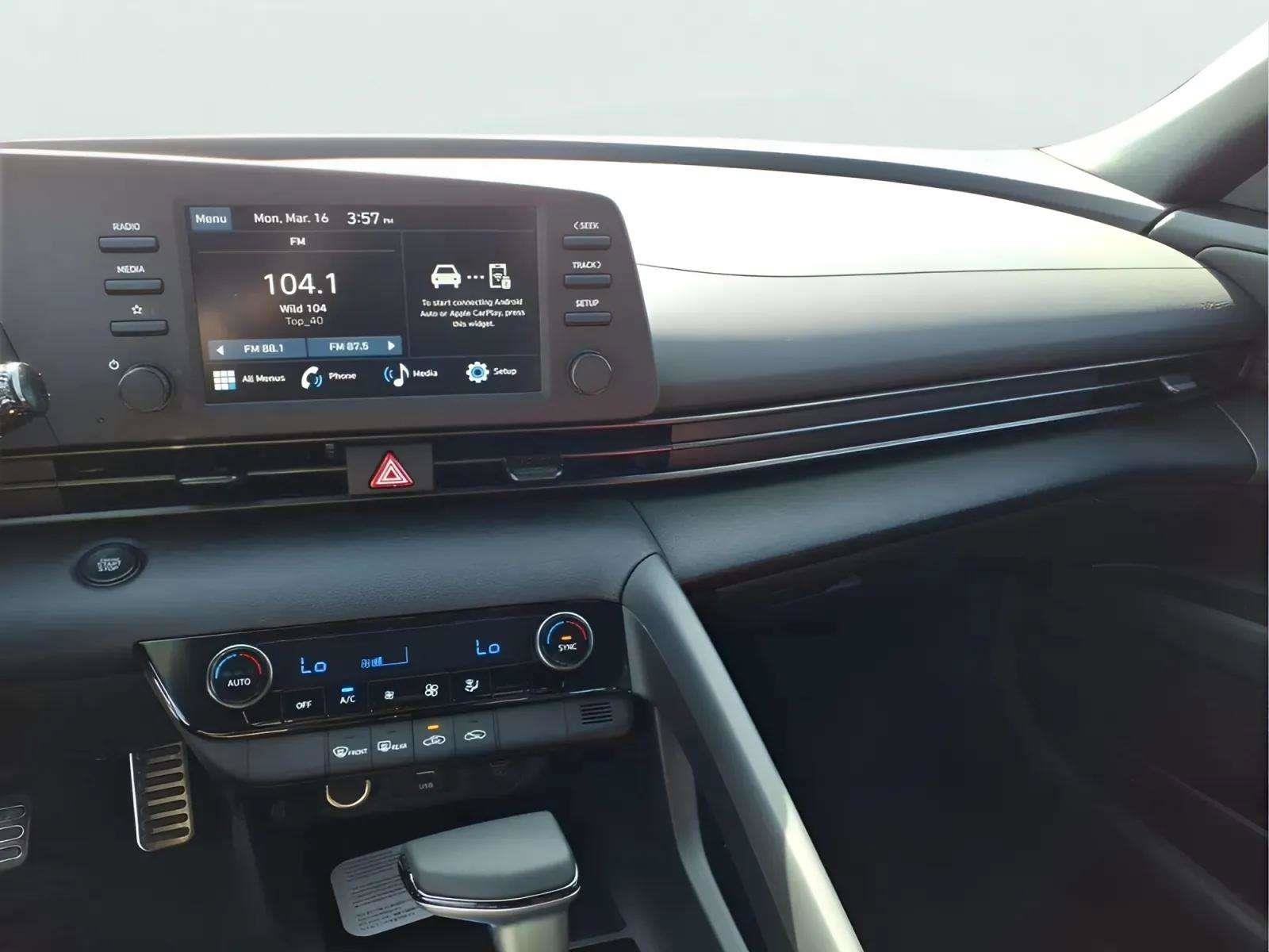 2026 Hyundai Elantra SEL Sport - Photo 12
