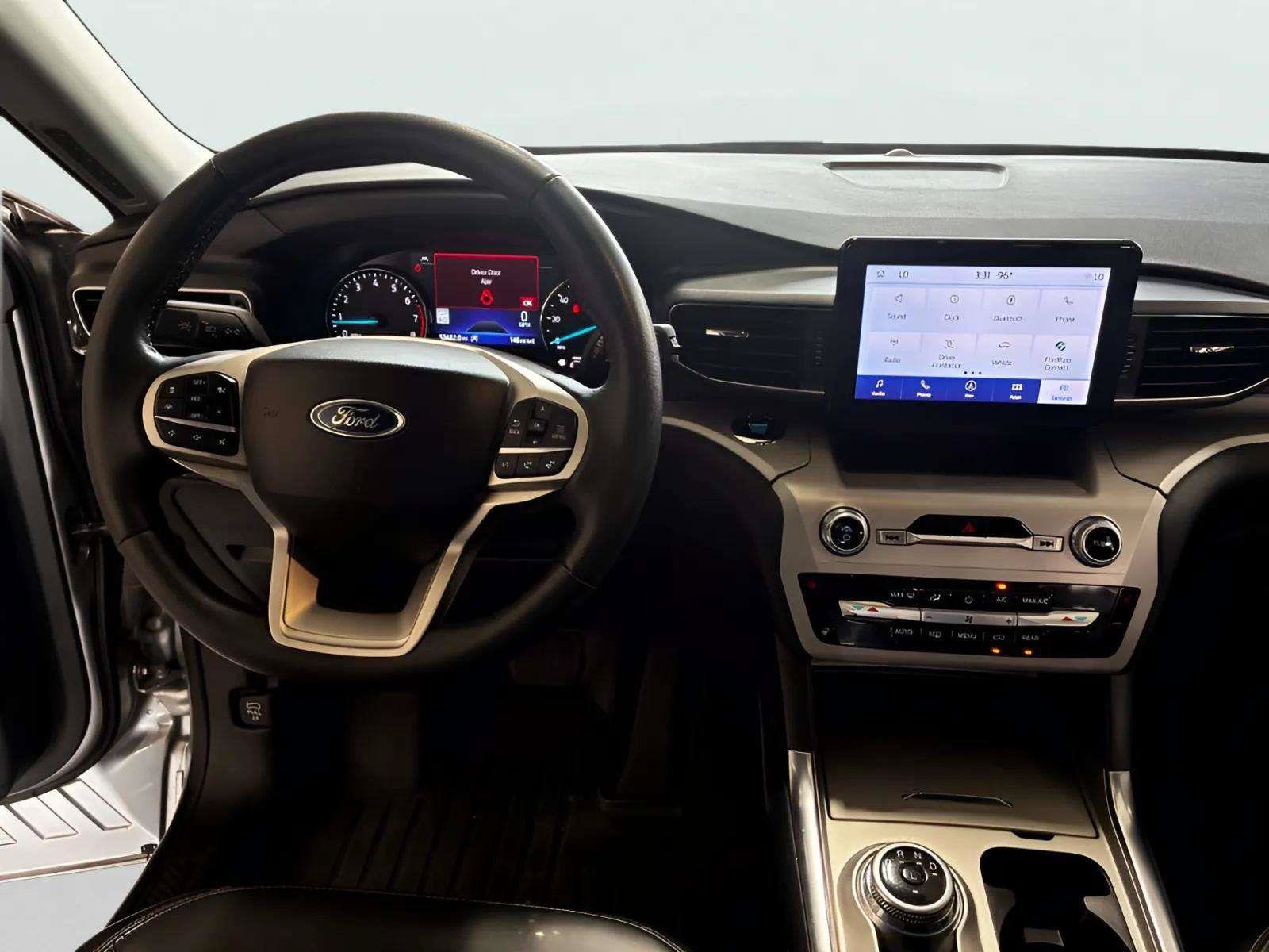 2023 Ford Explorer XLT - Photo 14