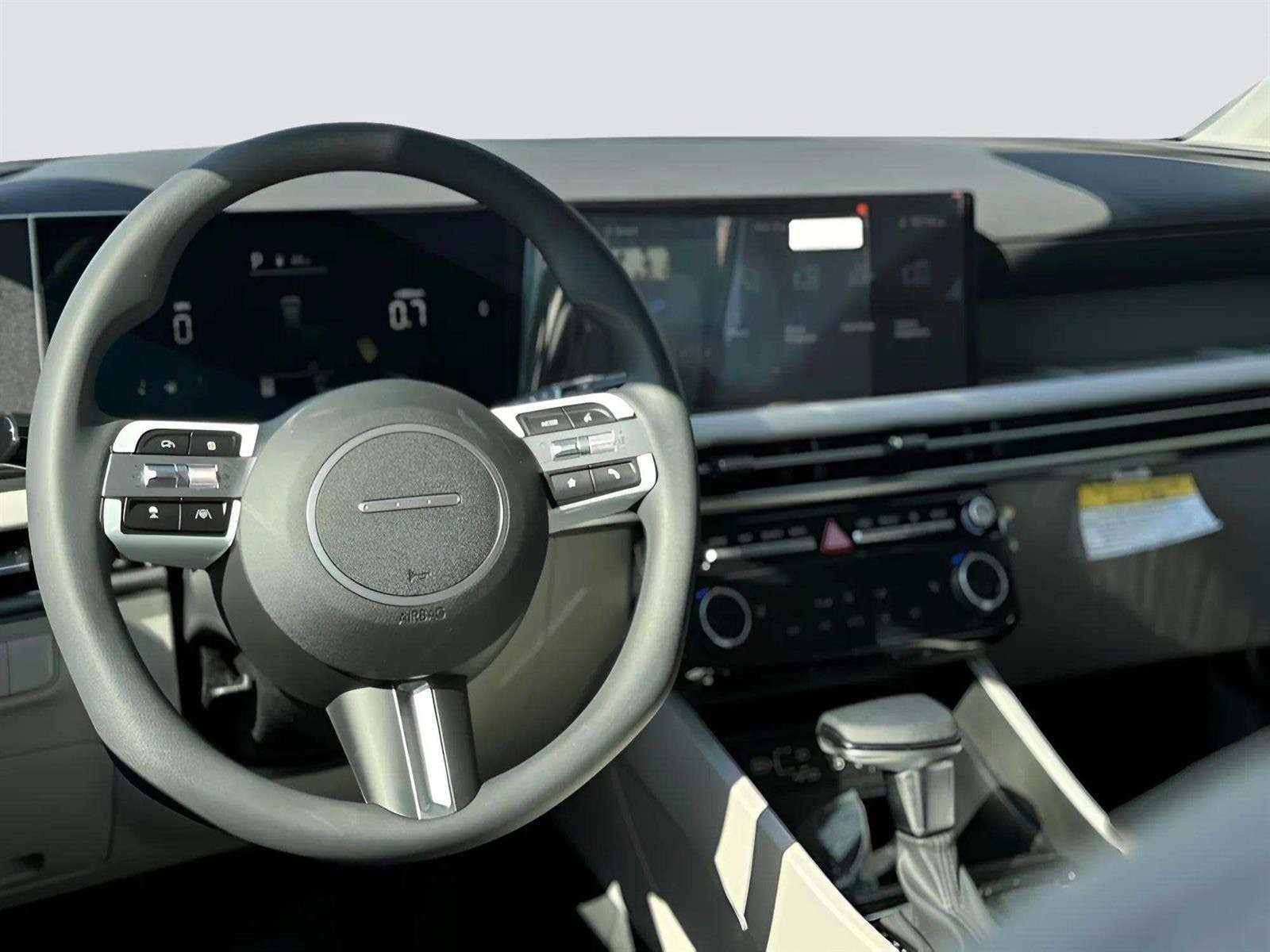 2025 Hyundai Tucson SEL - Photo 16