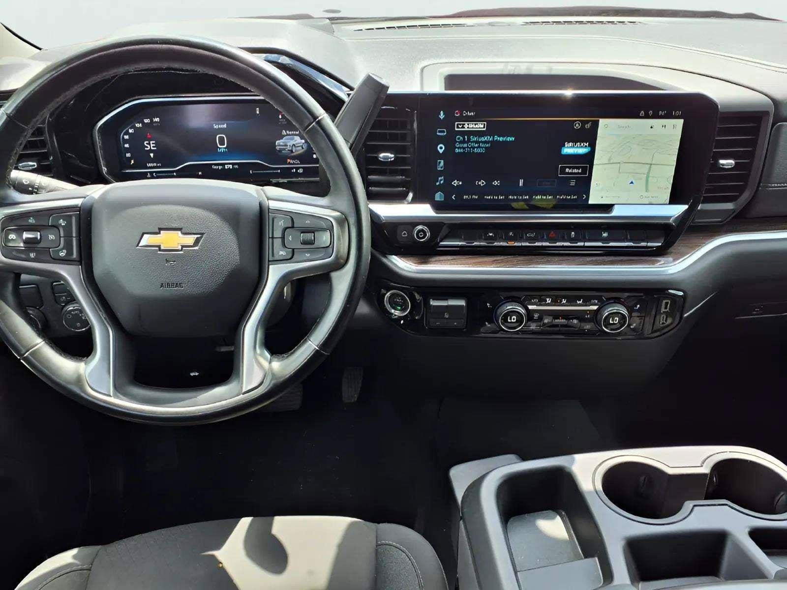 2025 Chevrolet Silverado 1500 LT - Photo 11