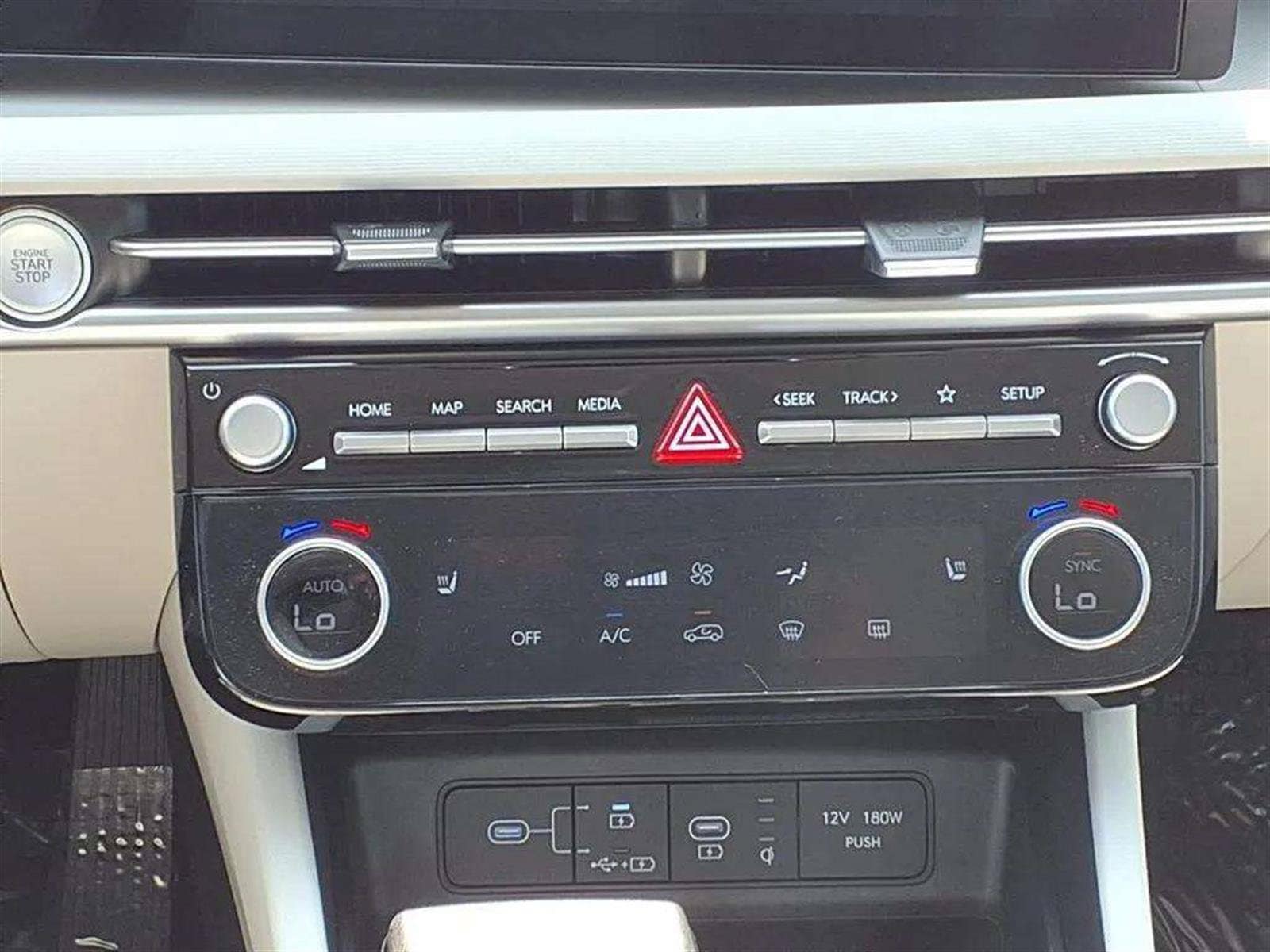 2025 Hyundai Tucson SEL - Photo 13